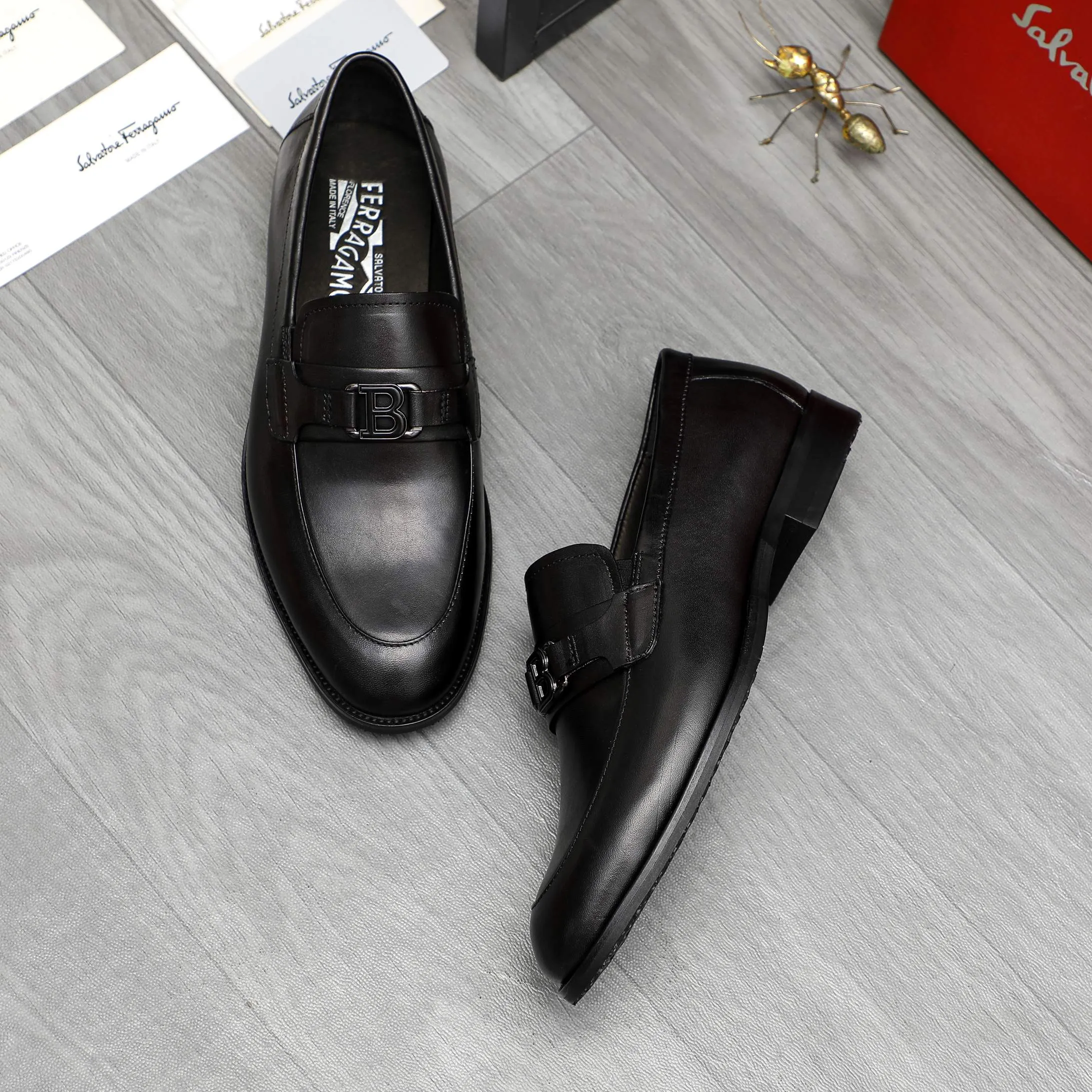 Men's shoes 💰540 Product trademark: Ferragamo "Ferragamo" business casual slip-on leather shoes Regular size: 39-45 (45. Customized, non-returnable) Product materials: Selected high-quality cowhide upper, cowhide lining, original outsole